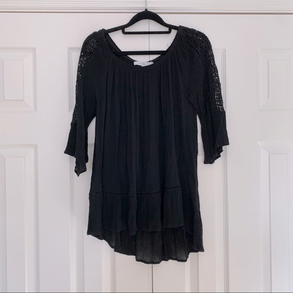 Fever black top with lace sleeve detail medium